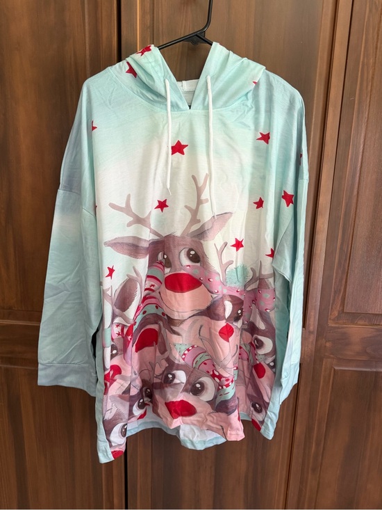 None Tops - Ladies Mint Green Reindeer Hoodie Sweatshirt - Festive Printed Top